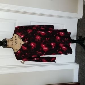 NWT - 3/4 Sleeve Floral Top